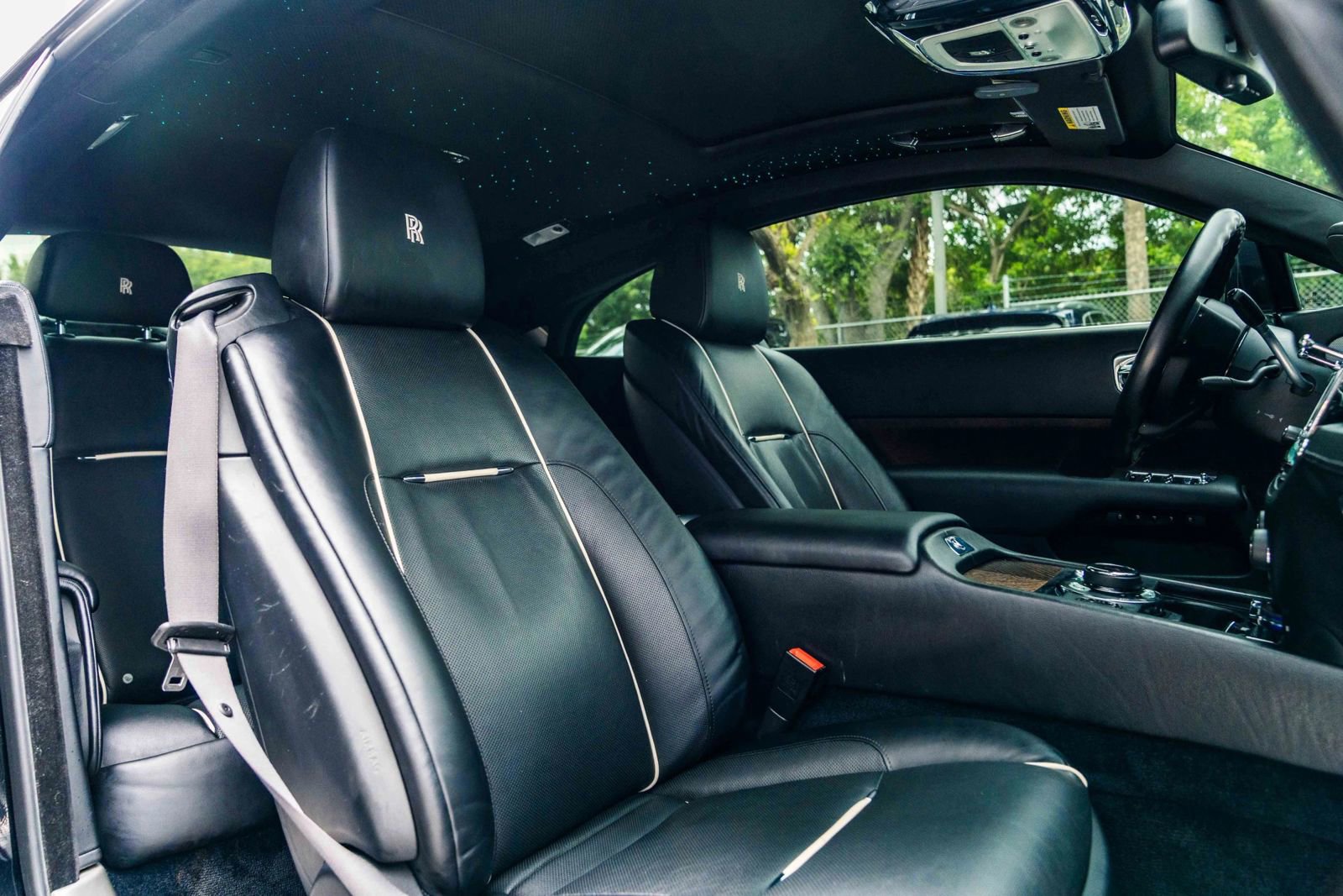 Used 2015 Rolls-Royce Wraith image 30