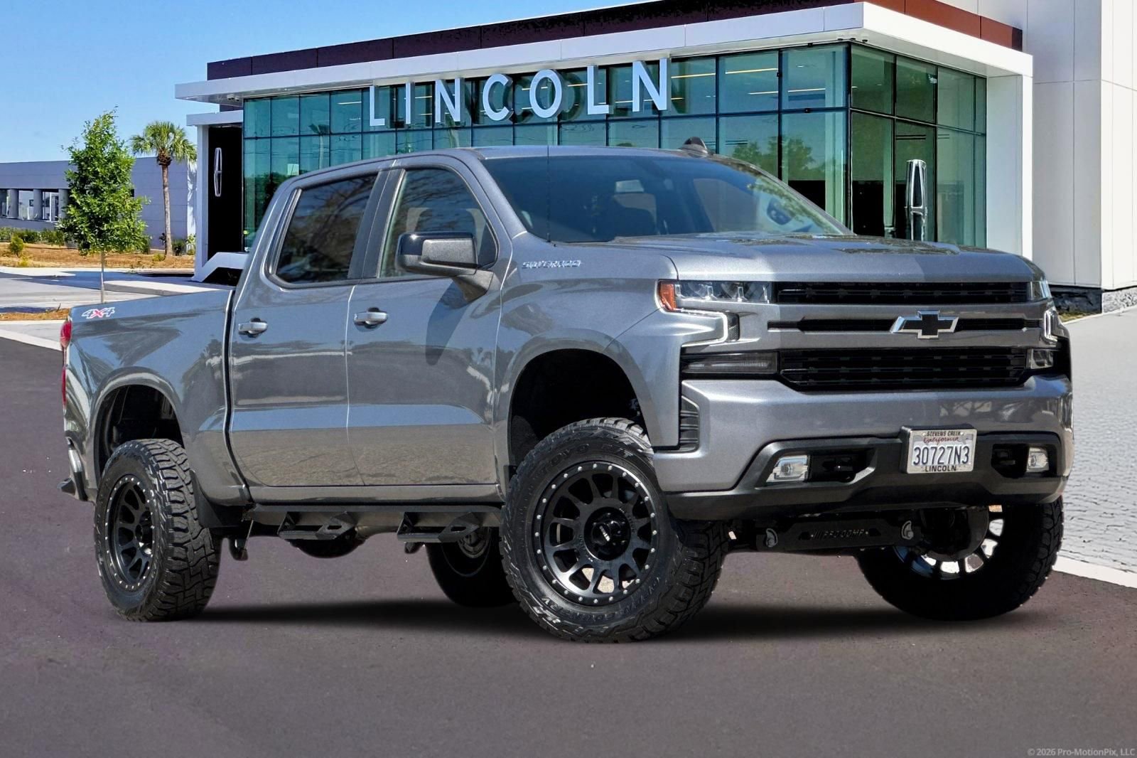 Used 2022 Chevrolet Silverado 1500 RST AWD/4WD image 2