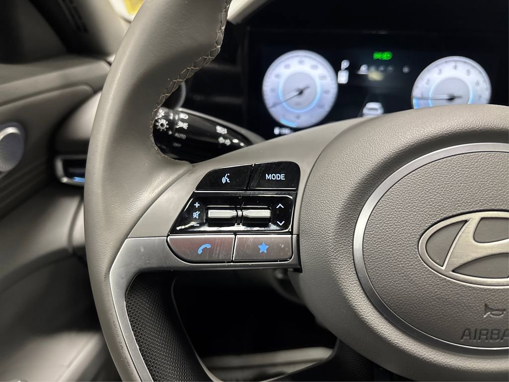 Certified 2025 Hyundai Elantra SEL image 26