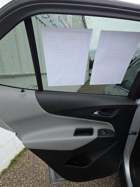 Used 2022 Chevrolet Equinox LT image 27