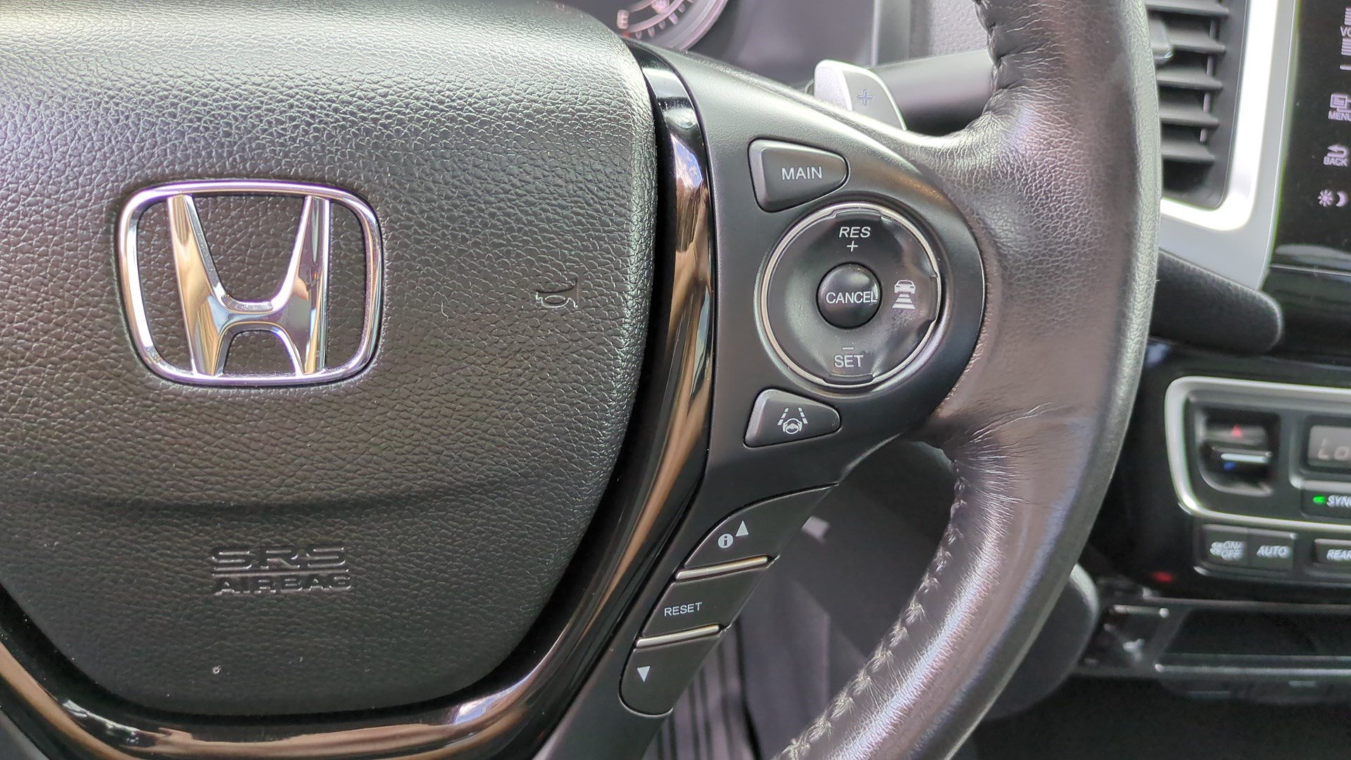 Used 2020 Honda Ridgeline RTL-E image 19