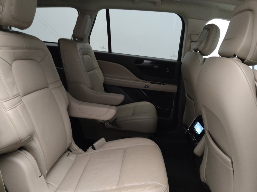 Used 2020 Lincoln Aviator Reserve w/ Equipment Group 201A image 19