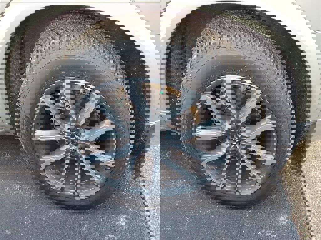 Used 2018 Volvo XC90 T6 Momentum w/ Convenience Package image 11