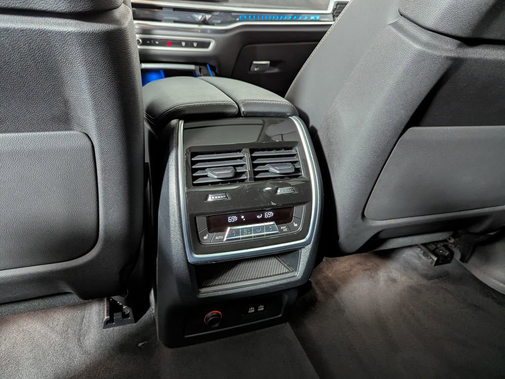 Certified 2023 BMW X7 xDrive40i w/ Premium Package AWD/4WD image 52