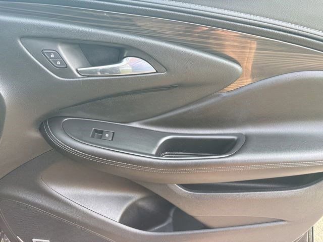 Used 2019 Buick Envision Premium w/ LPO, Active Package AWD/4WD image 43