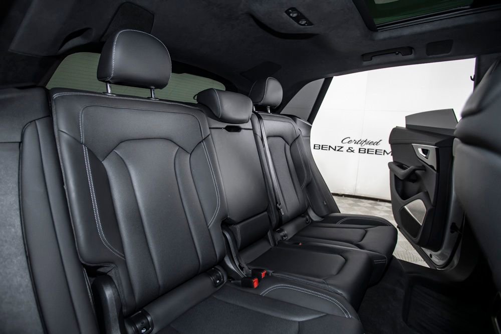 Used 2025 Audi Q8 Prestige image 22
