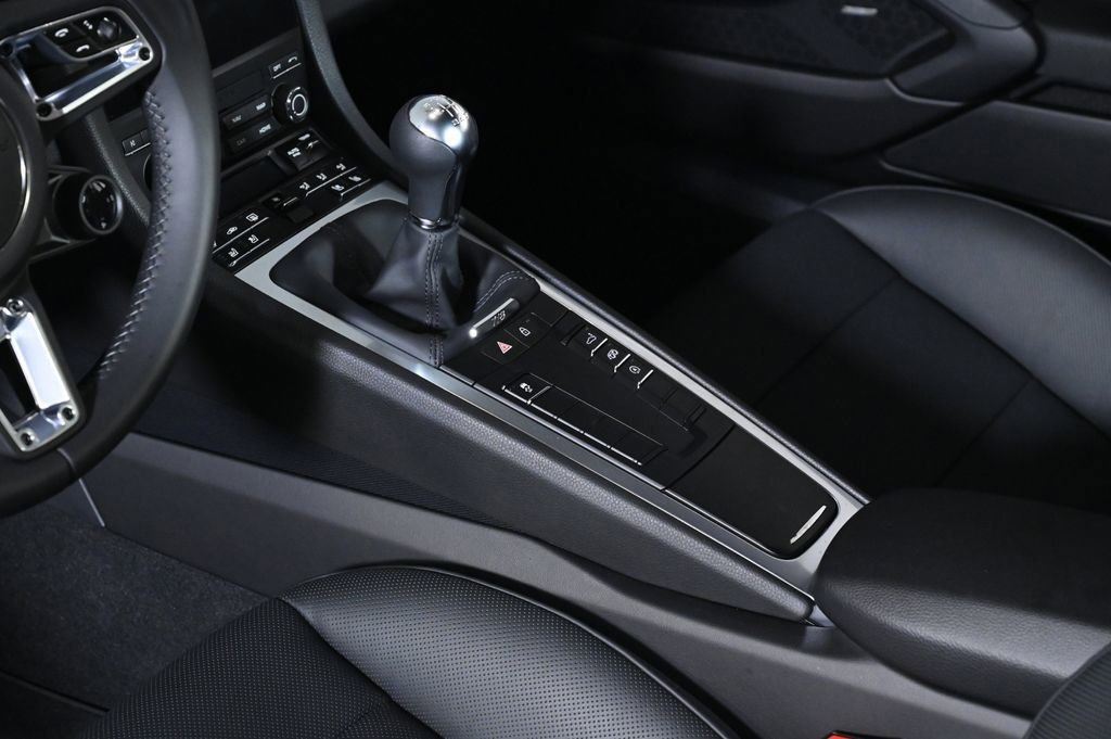 Used 2025 Porsche 718 Cayman image 16