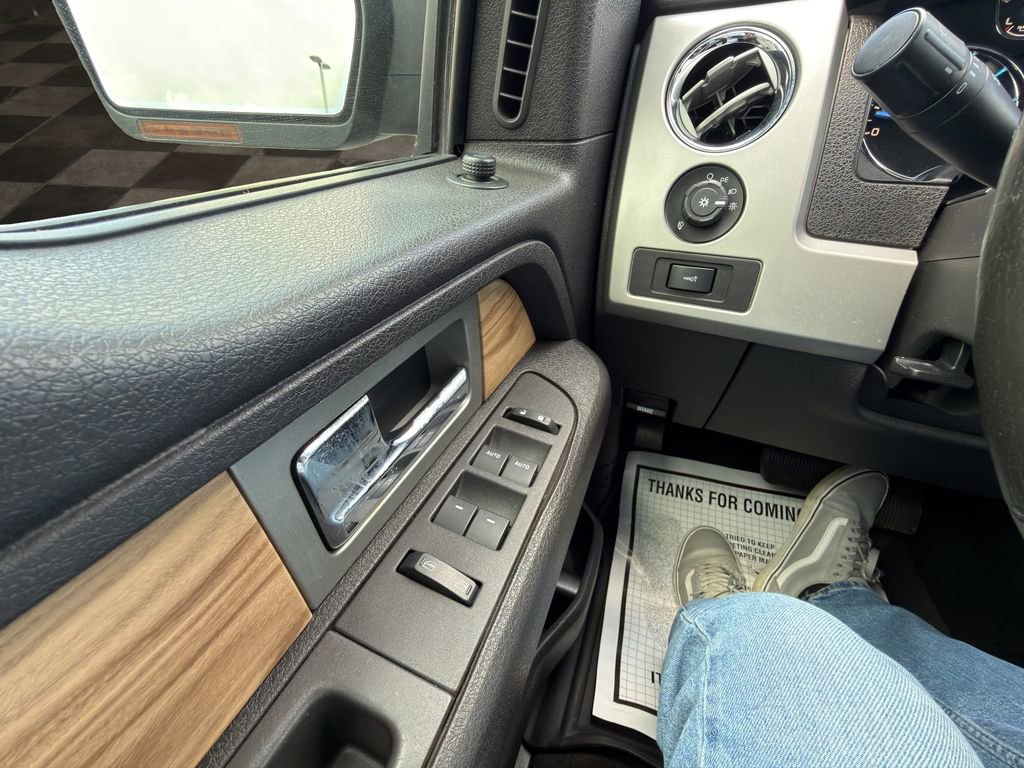 Used 2011 Ford F150 Lariat AWD/4WD image 9