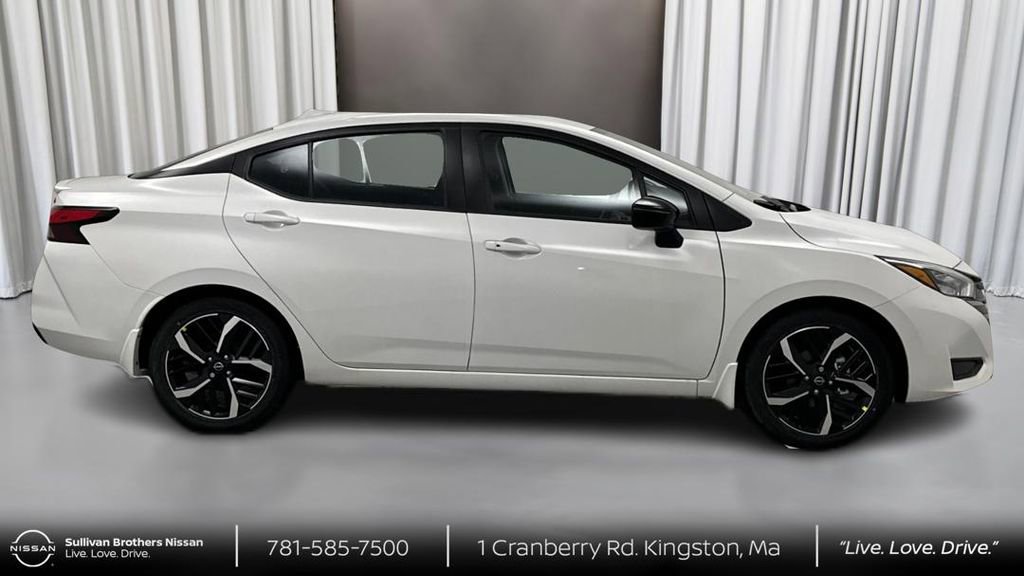 New 2025 Nissan Versa SR w/ Trunk Package image 4