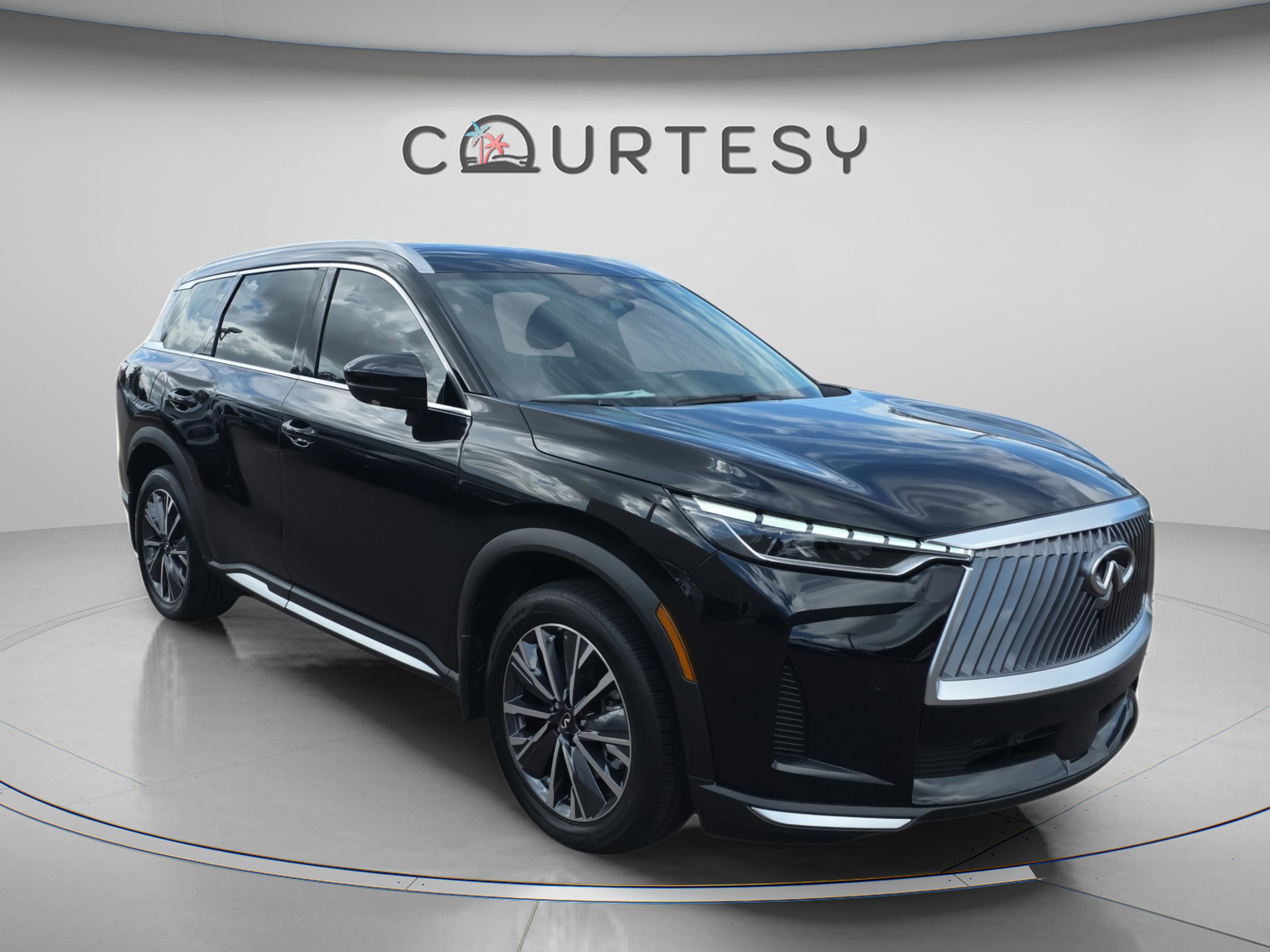 Certified 2026 INFINITI QX60 Luxe w/ Cargo Package AWD/4WD image 5