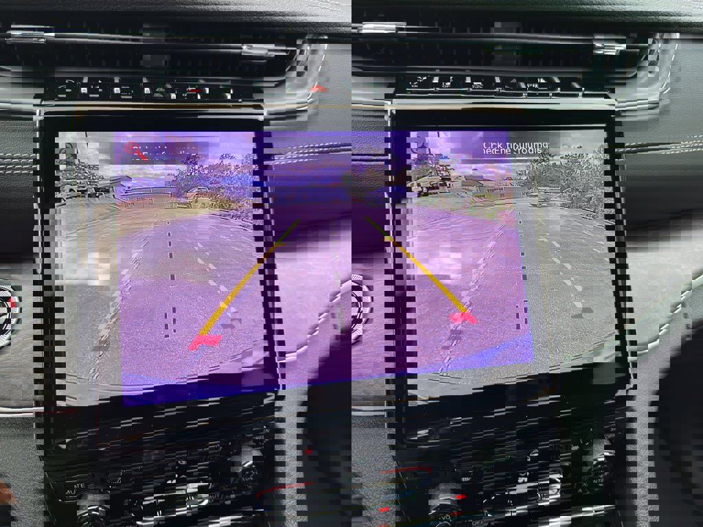 New 2025 Jeep Grand Cherokee Limited image 16