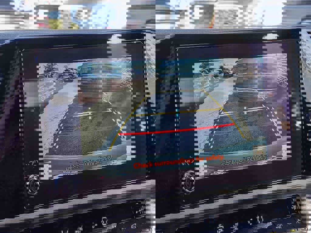 Used 2025 Toyota Camry SE image 22