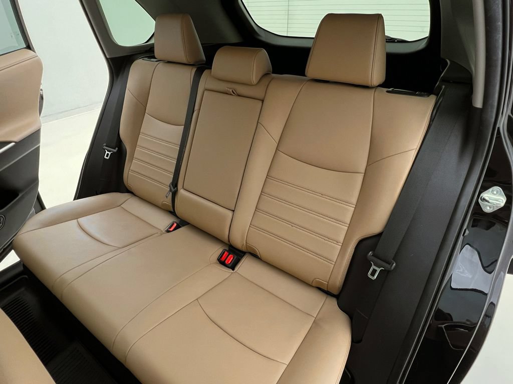 Used 2019 Toyota RAV4 Limited w/ Carpet Mat Package AWD/4WD image 15