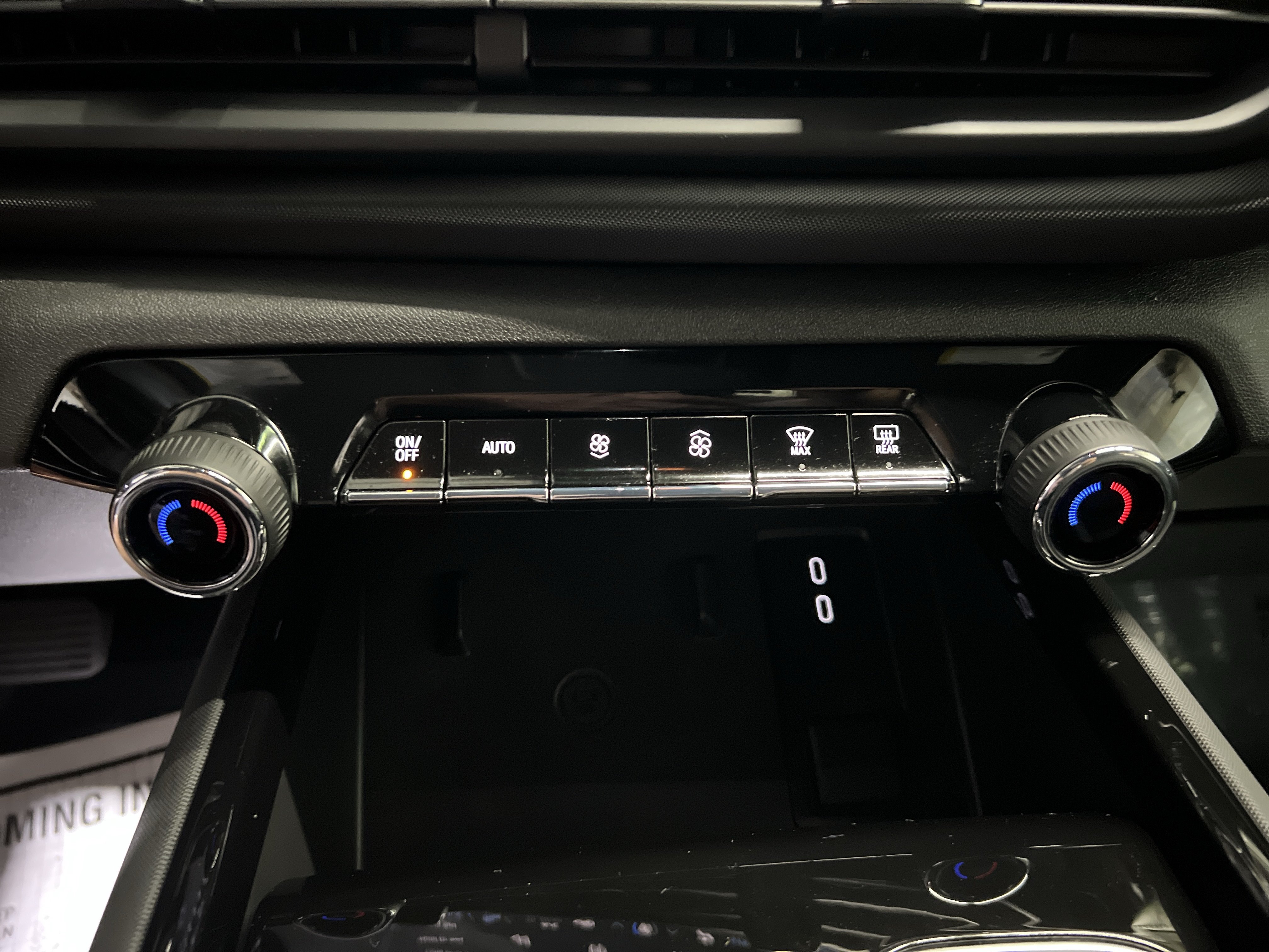 Certified 2025 Chevrolet Silverado EV LT AWD/4WD image 20