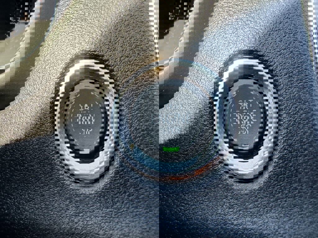 Used 2020 Cadillac XT4 Sport w/ LPO, Midnight Sport Package image 27