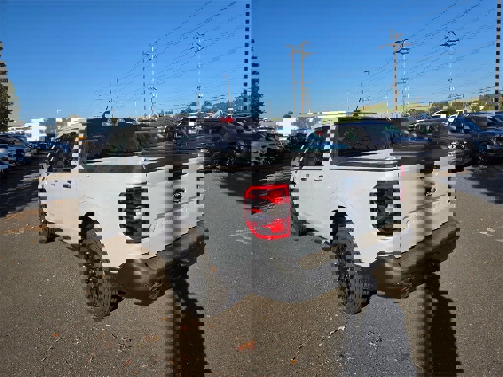 New 2025 Ford Maverick XLT w/ XLT Luxury Package image 7