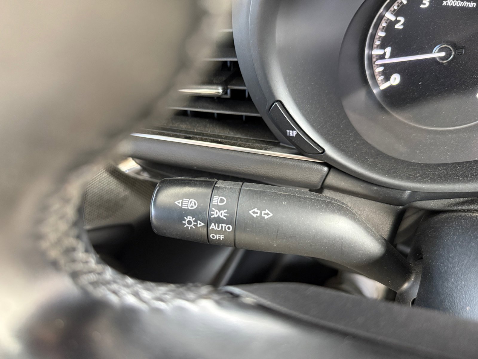 Used 2023 MAZDA MAZDA3 s image 20