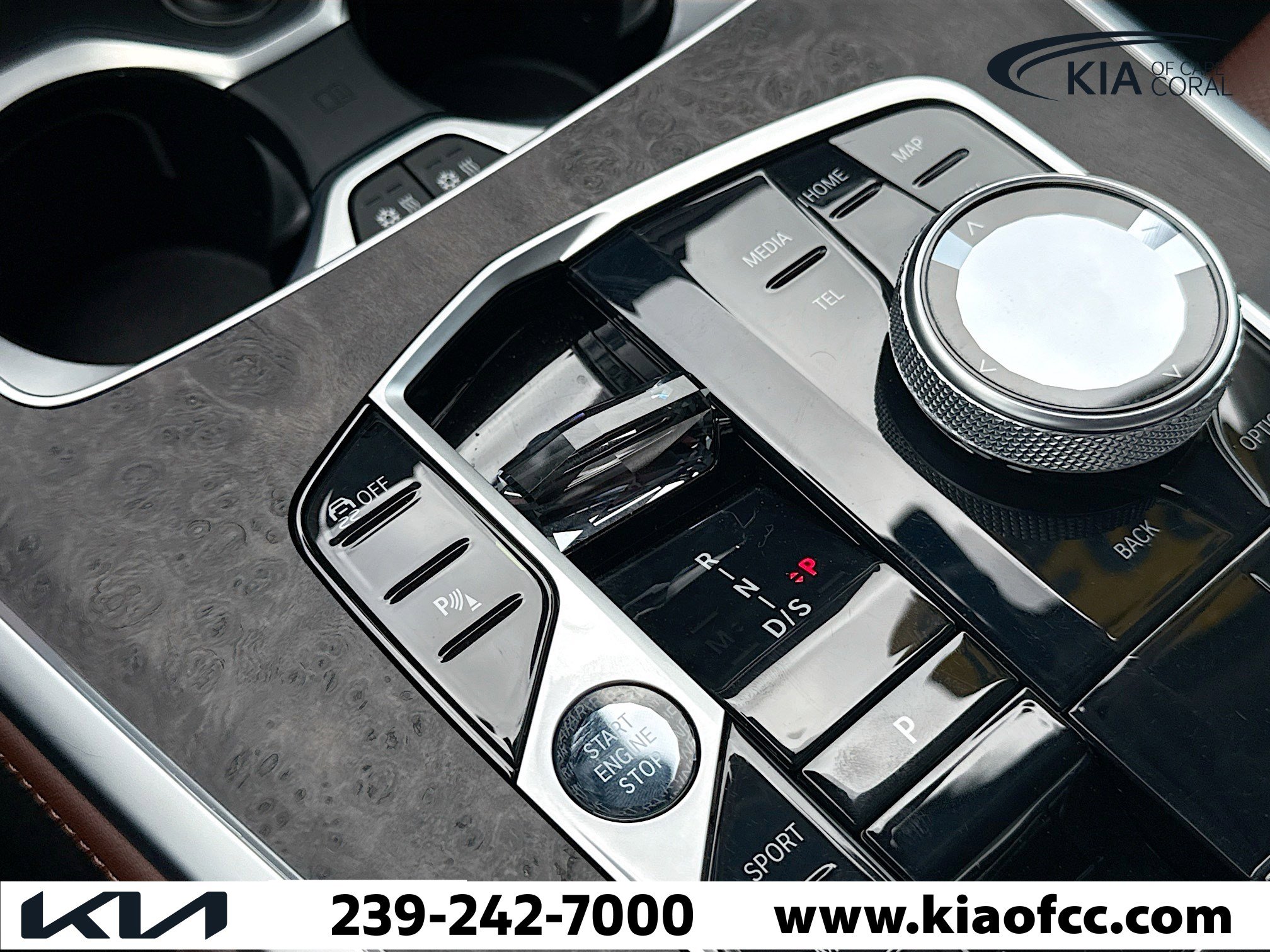 Used 2023 BMW X7 xDrive40i w/ Executive Package image 31