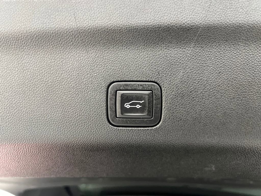 Used 2025 Chevrolet Tahoe Z71 image 41