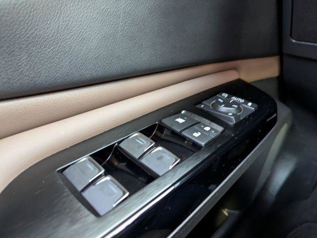 Certified 2025 Lexus ES 350 w/ Premium Package image 23