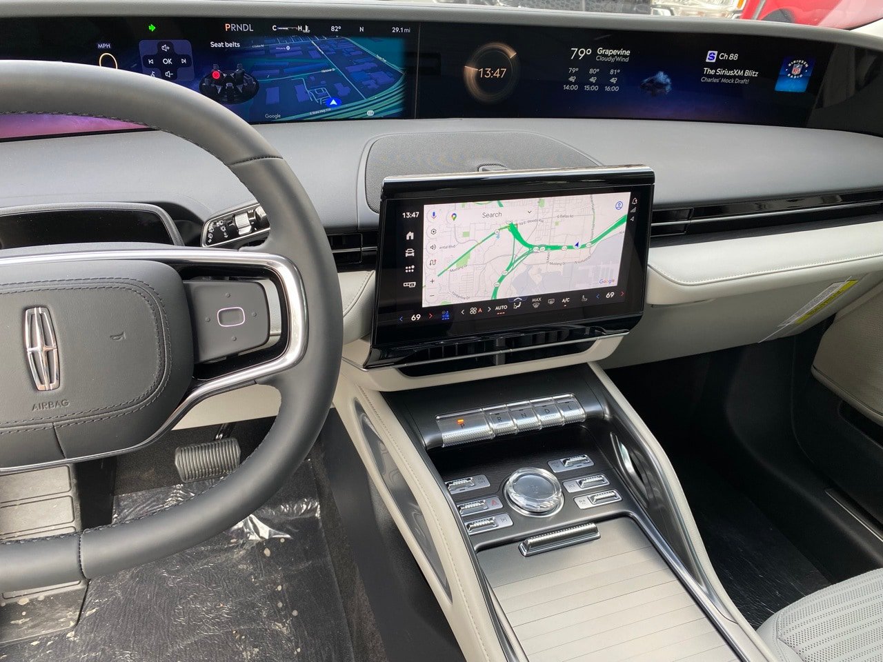 New 2026 Lincoln Nautilus Reserve AWD/4WD image 32