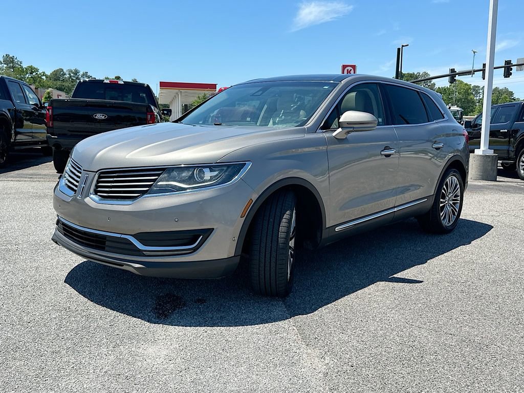 Used 2016 Lincoln MKX Reserve w/ Technology Package FWD image 2