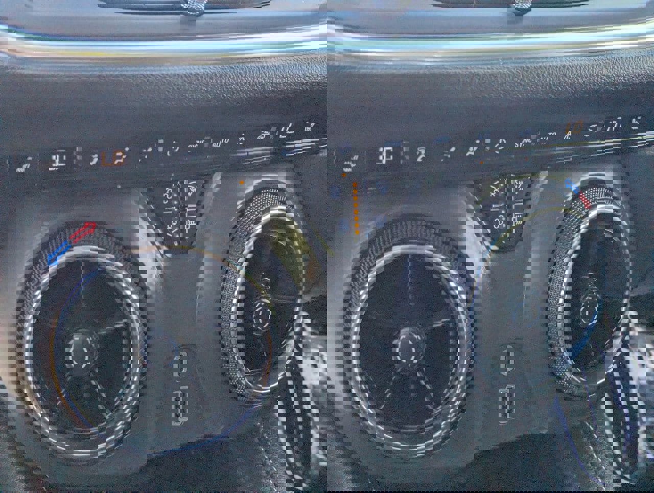 Used 2025 Chevrolet Blazer LT image 20