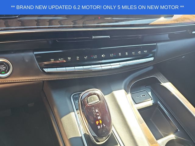 Used 2023 Cadillac Escalade Premium Luxury Platinum AWD/4WD image 18