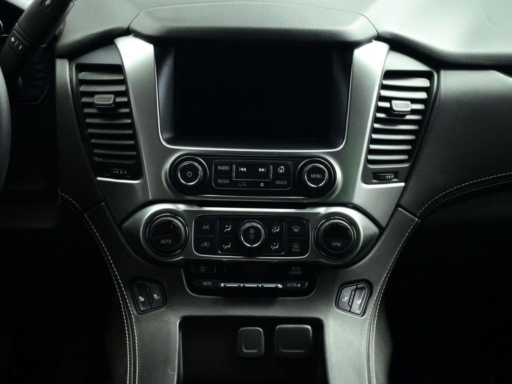 Used 2020 Chevrolet Suburban LT image 5