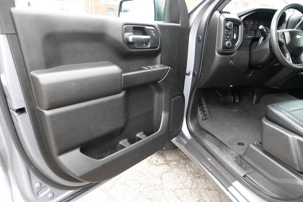 Used 2021 Chevrolet Silverado 1500 Custom w/ LPO, Dark Essentials Package AWD/4WD image 14