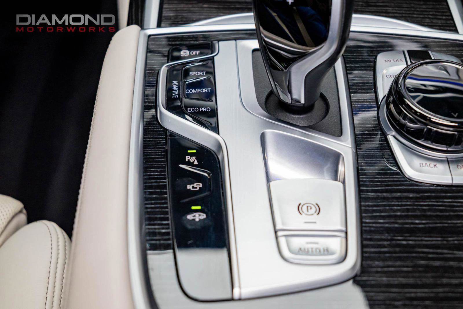 Used 2021 BMW 750i xDrive w/ Executive Package image 74