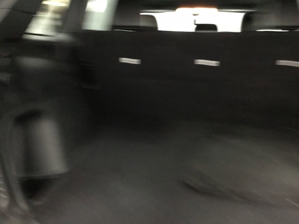 Used 2022 Jeep Grand Cherokee Laredo X image 16