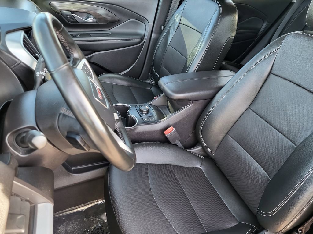 Used 2024 GMC Terrain SLT image 4