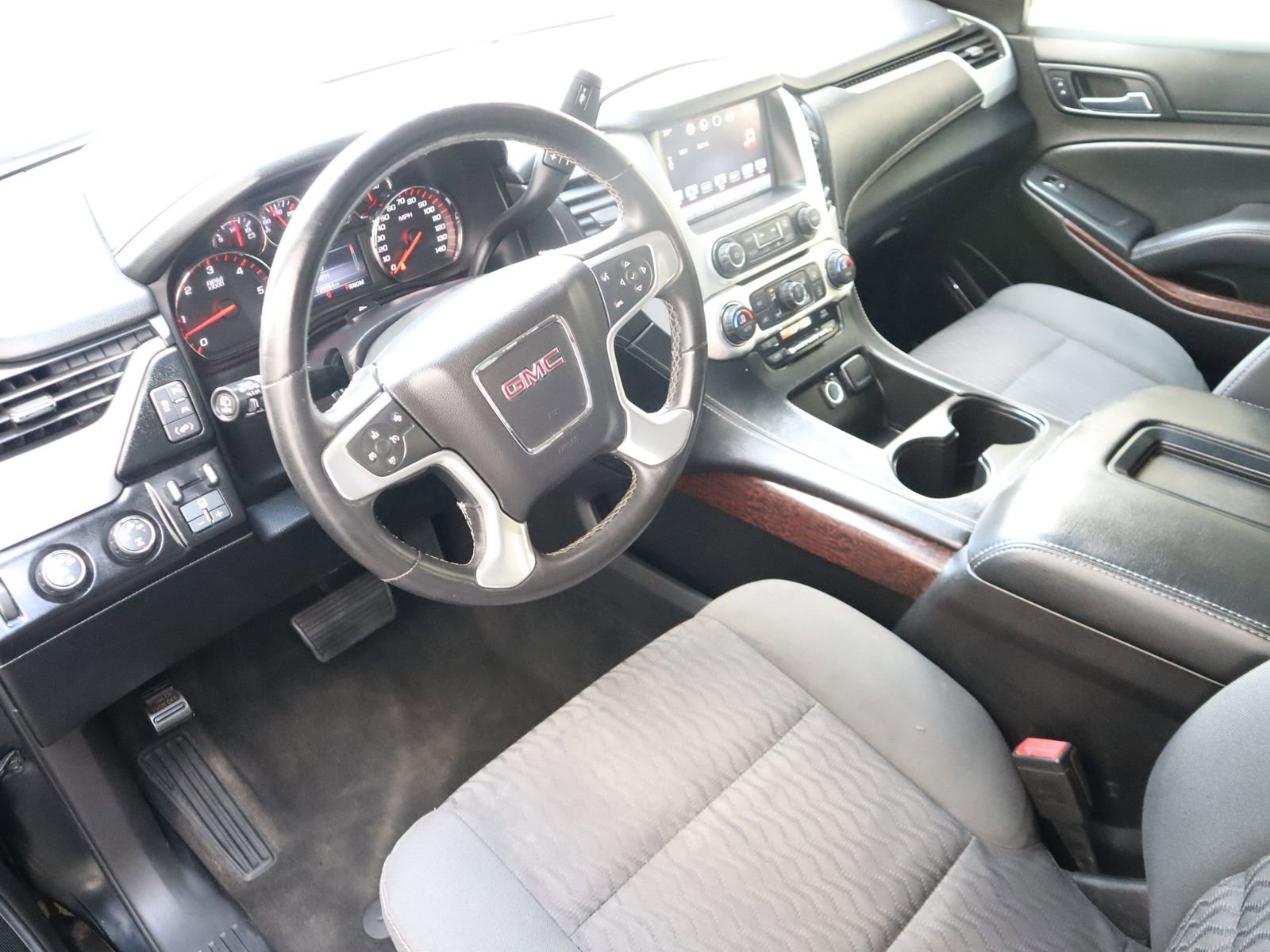 Used 2016 GMC Yukon XL SLE w/ HD Trailering Package image 22