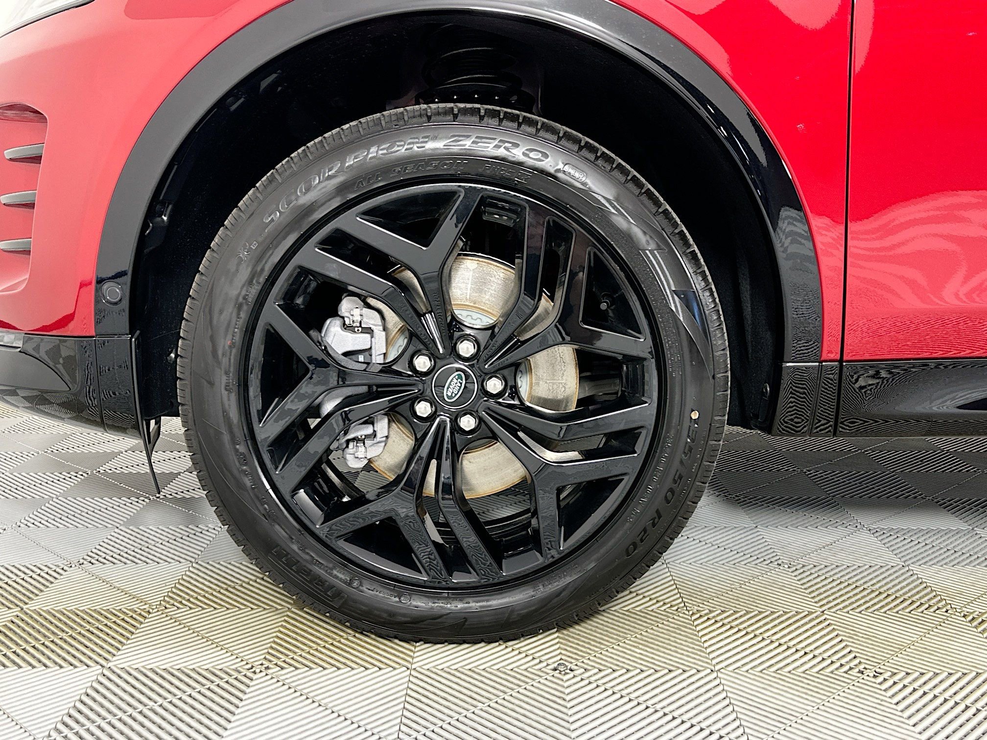 Used 2026 Land Rover Discovery Sport Landmark AWD/4WD image 9