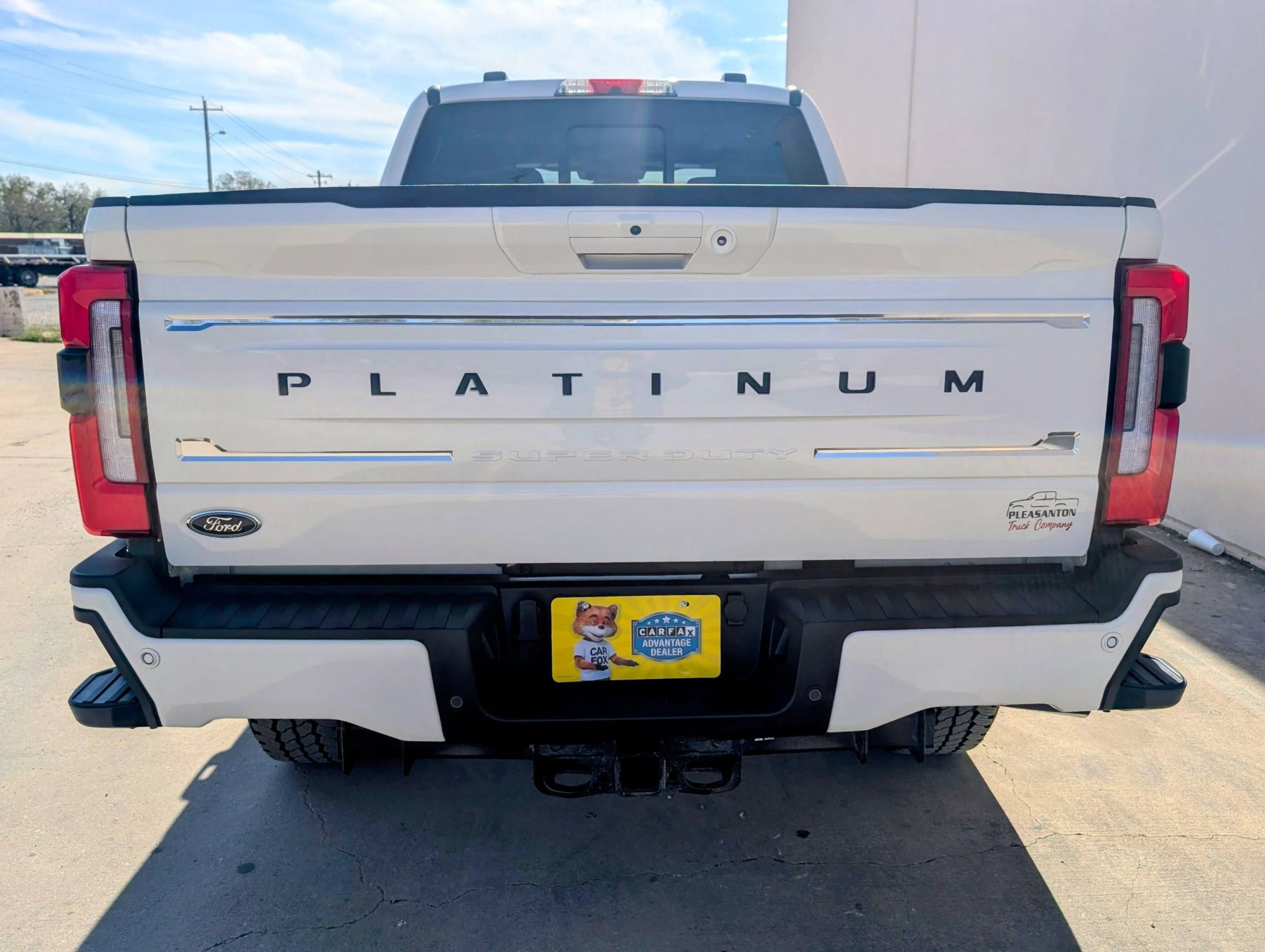 Used 2025 Ford F250 Platinum w/ Platinum Plus Package image 7