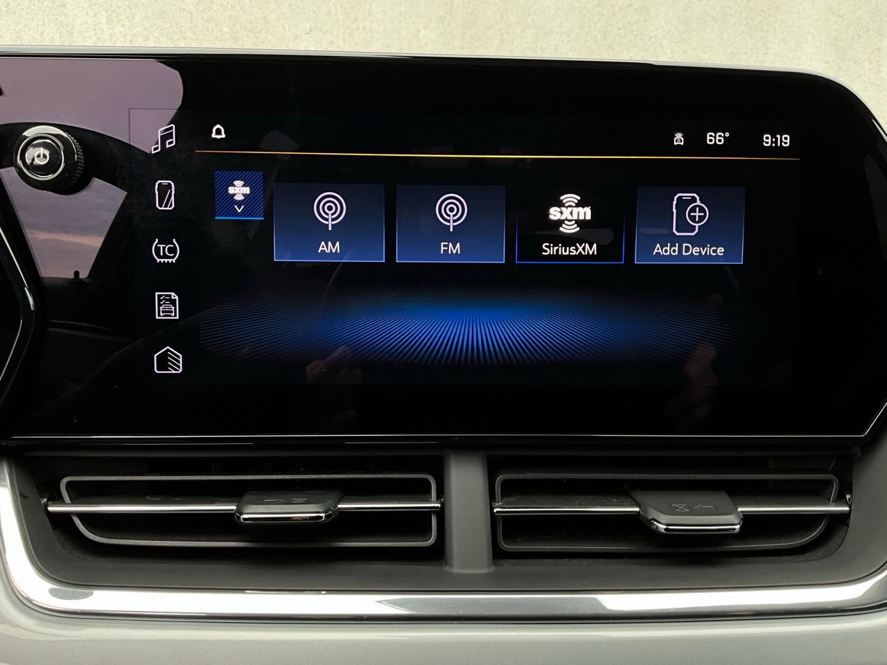 Used 2025 Chevrolet Trax LT image 29