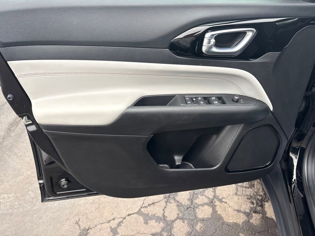 Certified 2022 Jeep Compass Limited image 12