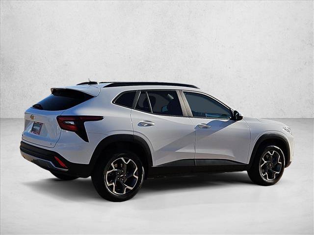 Used 2025 Chevrolet Trax LT FWD image 5