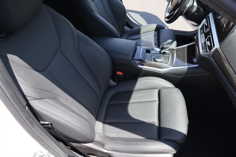 Used 2021 BMW 330e w/ Driving Assistance Package RWD image 32