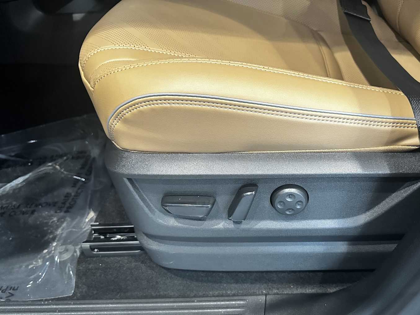 New 2026 INFINITI QX80 Luxe w/ Cargo Package image 12