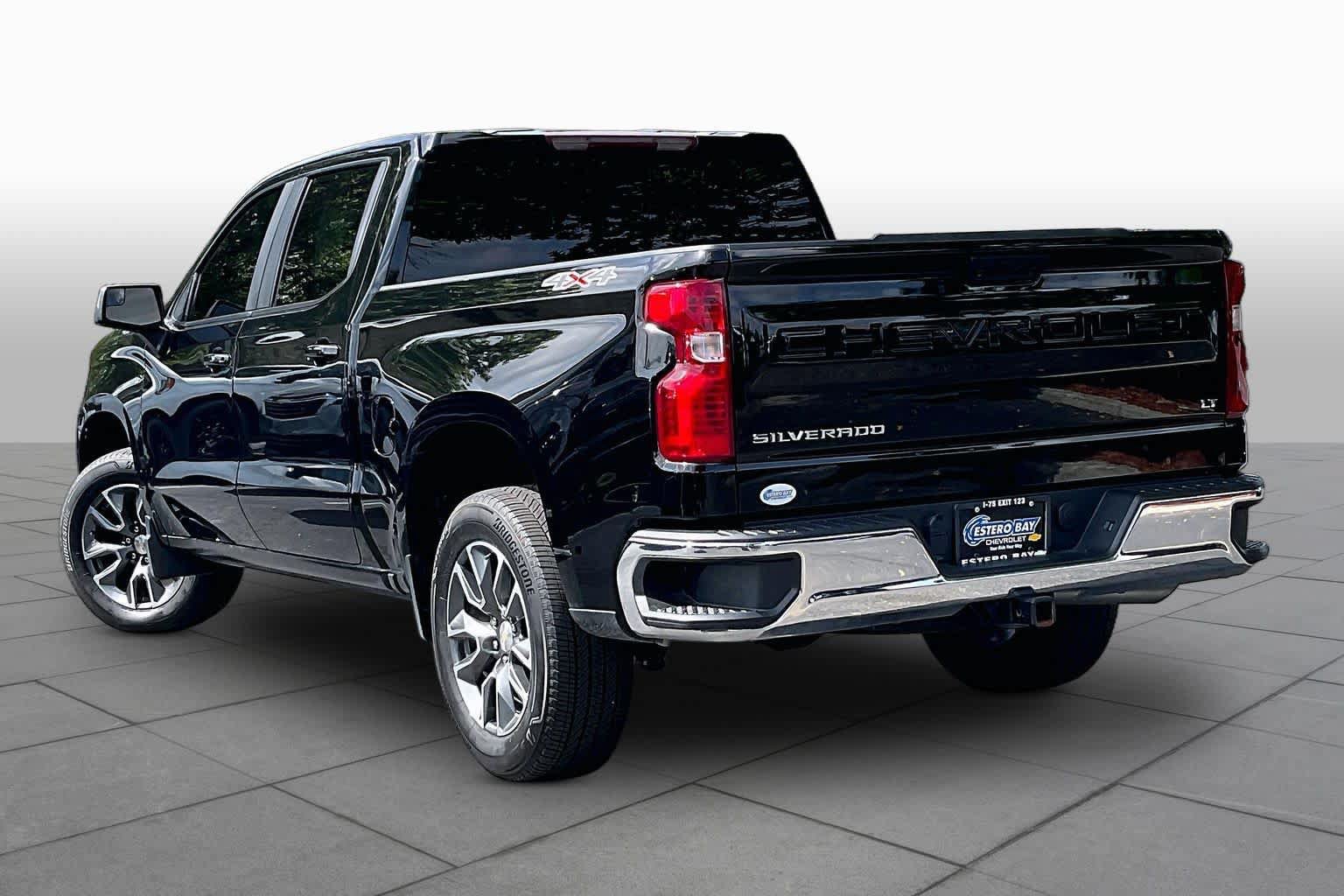 Used 2023 Chevrolet Silverado 1500 LT AWD/4WD image 12