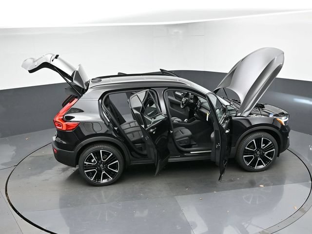 New 2026 Volvo XC40 B5 Ultra w/ Protection Package Premier AWD/4WD image 48