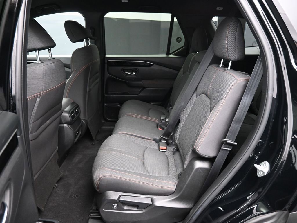 Certified 2023 Honda Pilot Sport image 21