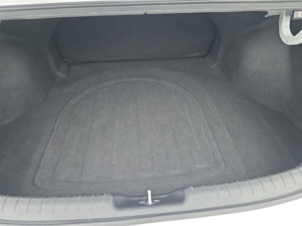 Used 2024 Hyundai Elantra SEL FWD image 27