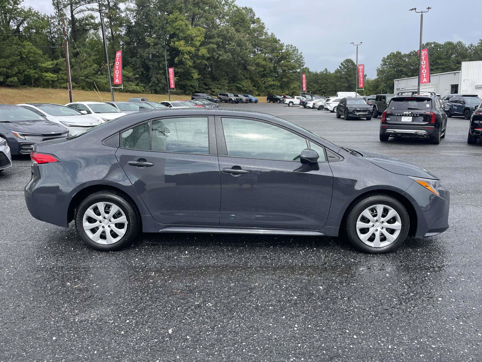 Used 2026 Toyota Corolla LE FWD image 2