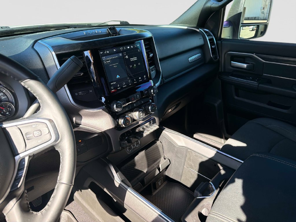 Used 2024 RAM 3500 Big Horn w/ Night Edition AWD/4WD image 29
