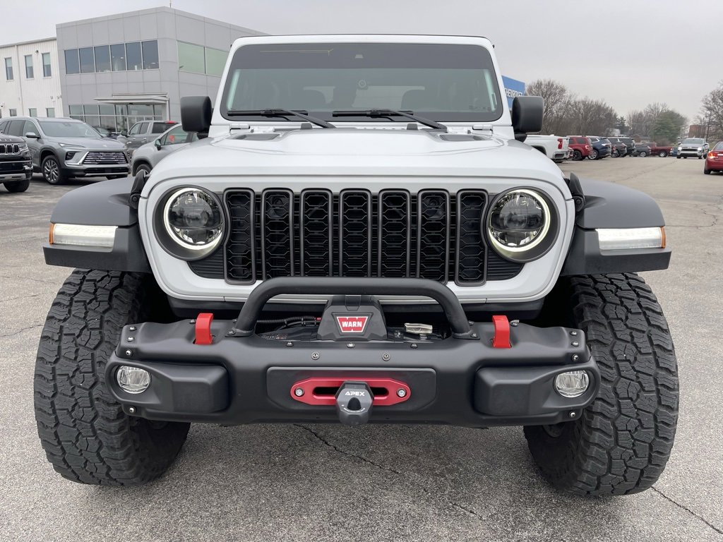 Used 2024 Jeep Wrangler Rubicon image 2