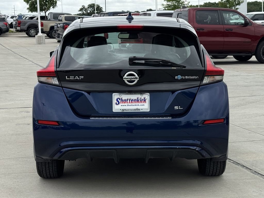 Used 2018 Nissan Leaf SL w/ SL Technology Package FWD image 5
