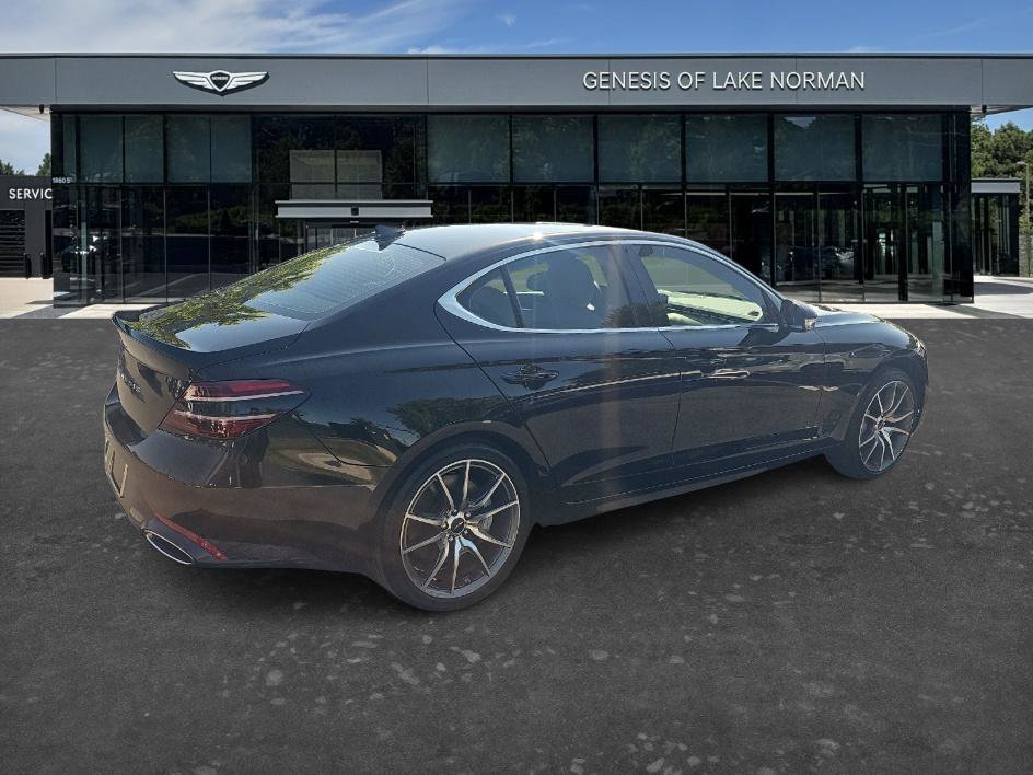 Used 2025 Genesis G70 2.5T RWD image 5